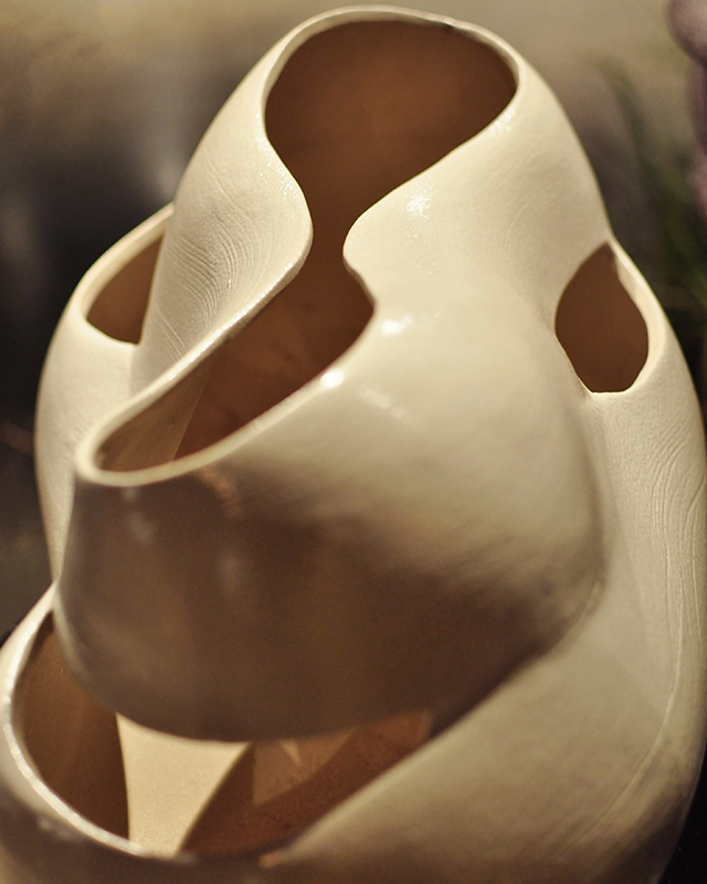 #color_ivory